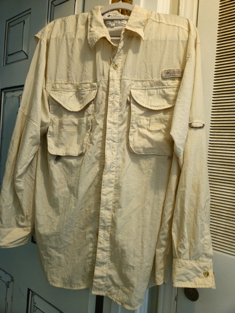 Columbia Lightweight Long-Sleeve Shirt Jacket in Cream Size L